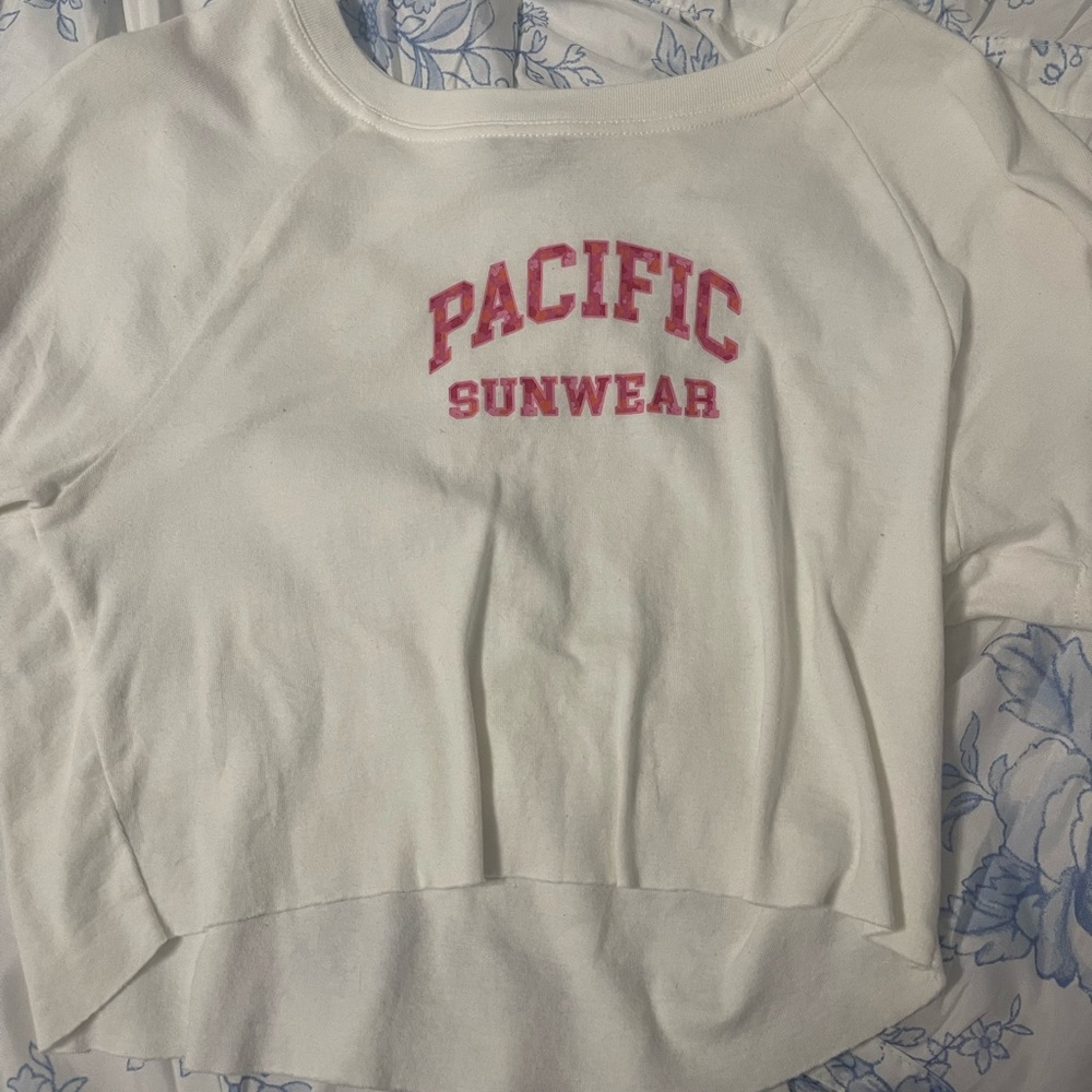 PacSun White and Pink Graphic Tee